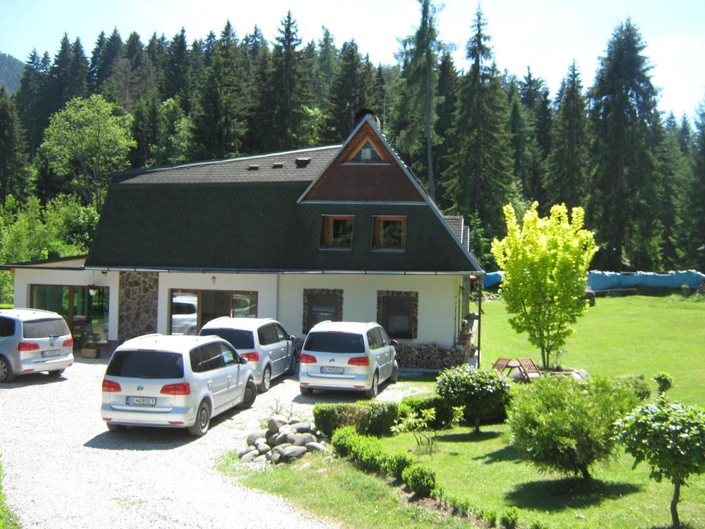 Penzion Pod Dobakom Lazisko Exterior photo